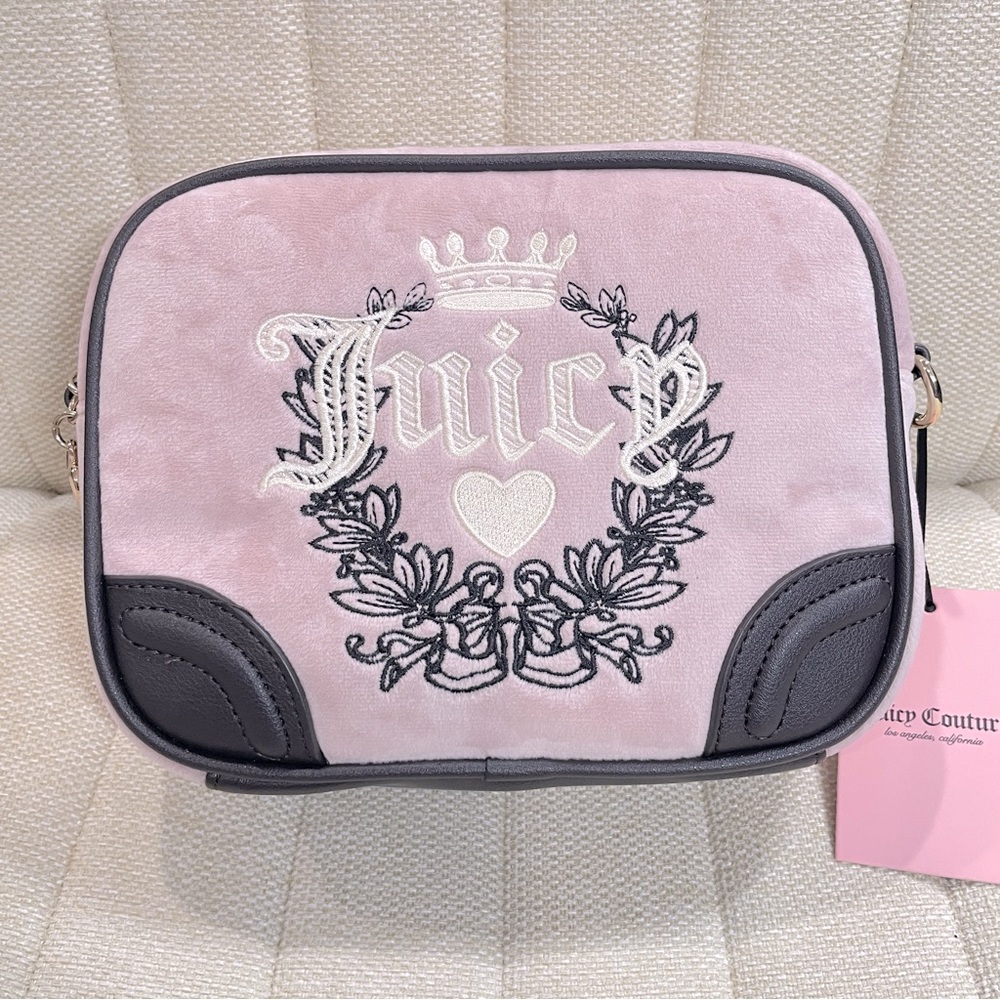 NEW Juicy Couture Heritage‎ Crown Camera Bag Pink Velour Crossbody Heart Charm